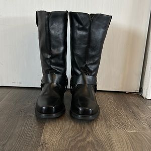 Men’s black cowboy boots